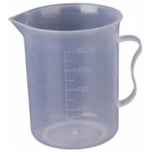 Мензурка с ручкой и рельефной градуировкой полипропиленовая Стеклоприбор 250 мл